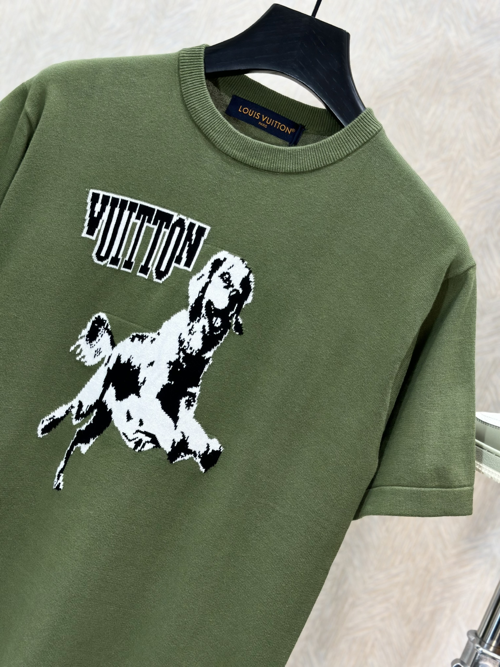 Áo phông T-shirt len Louis Vuitton LV Xanh rêu họa tiết cún Like Auth on web VTN